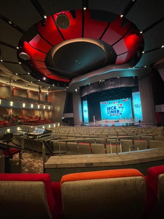 Das Theater der Mein Schiff 7